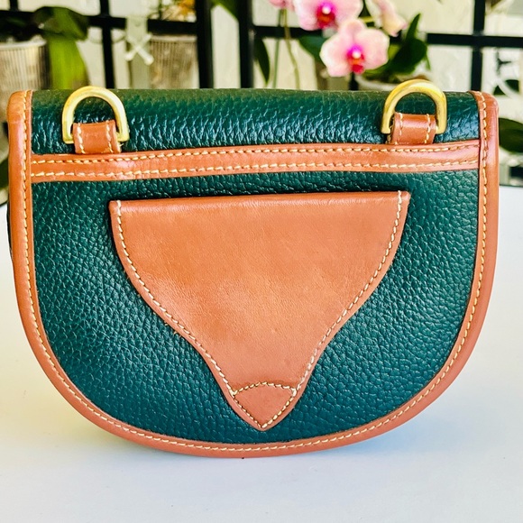 VINTAGE GREEN AND TAN DOONEY AND BOURKE BELT BAG CROSSBODY - Picture 7 of 16